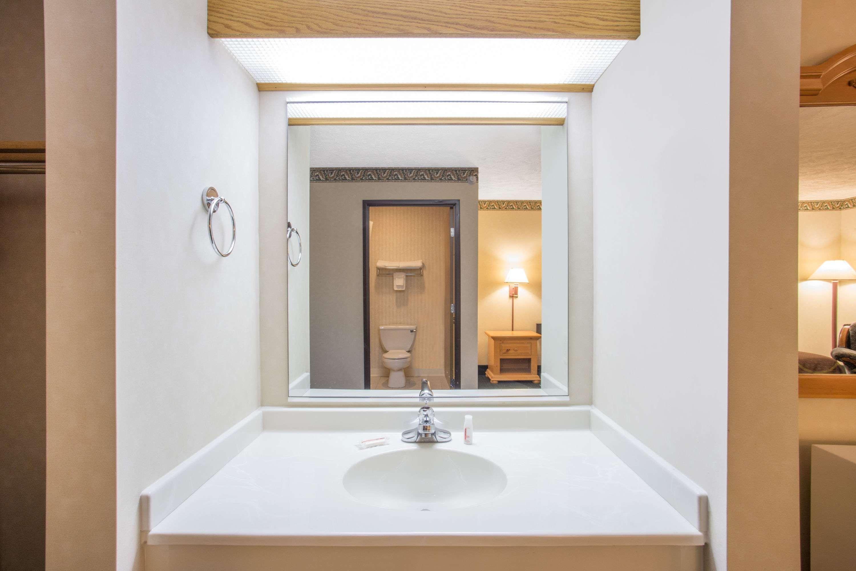 Burgundy Inn & Suites By Oyo El Paso Eksteriør bilde