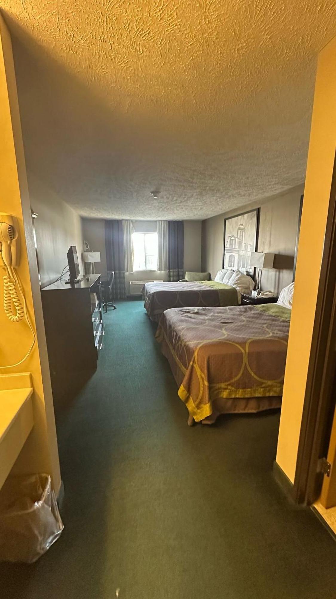 Burgundy Inn & Suites By Oyo El Paso Eksteriør bilde