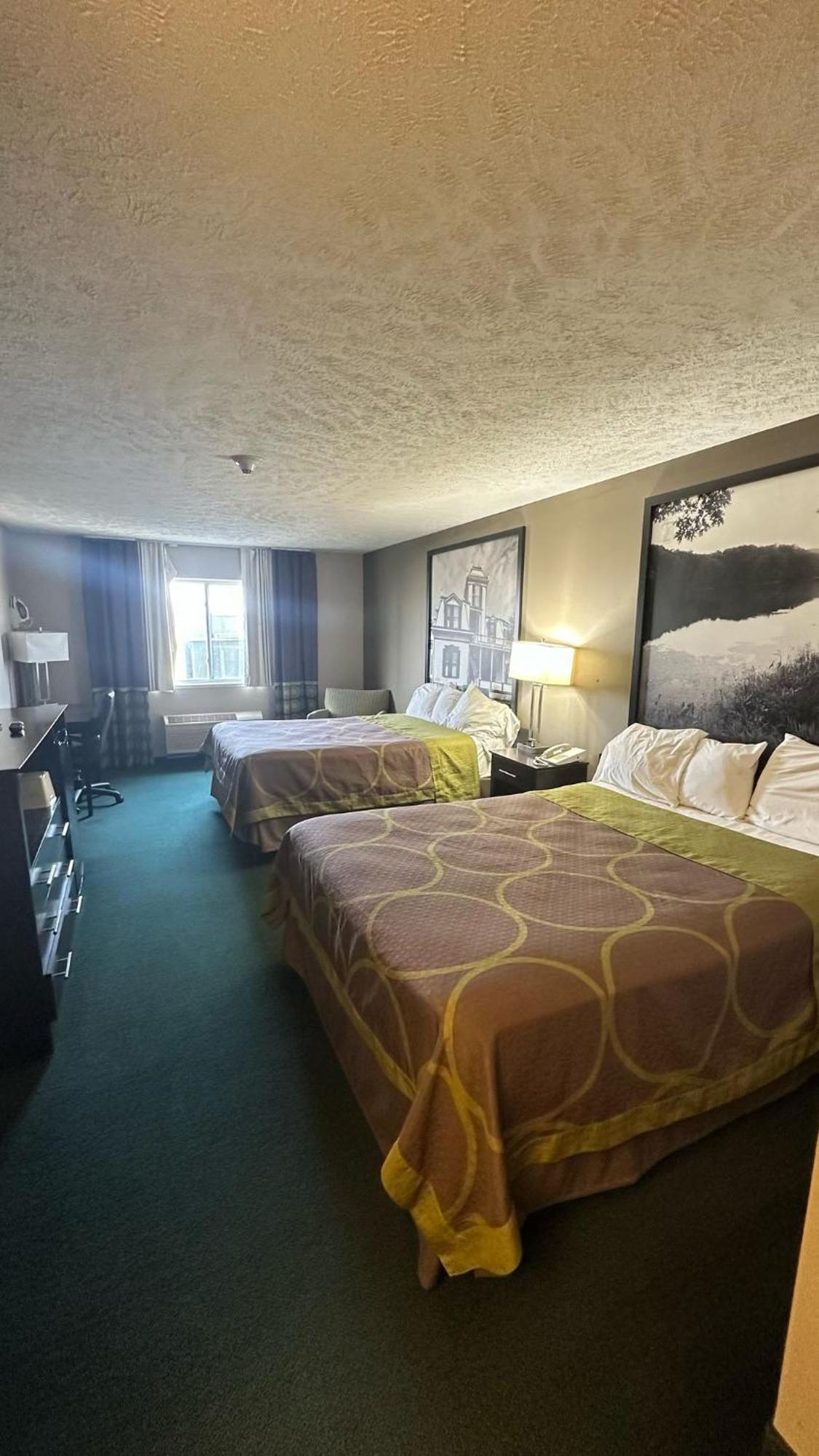 Burgundy Inn & Suites By Oyo El Paso Eksteriør bilde