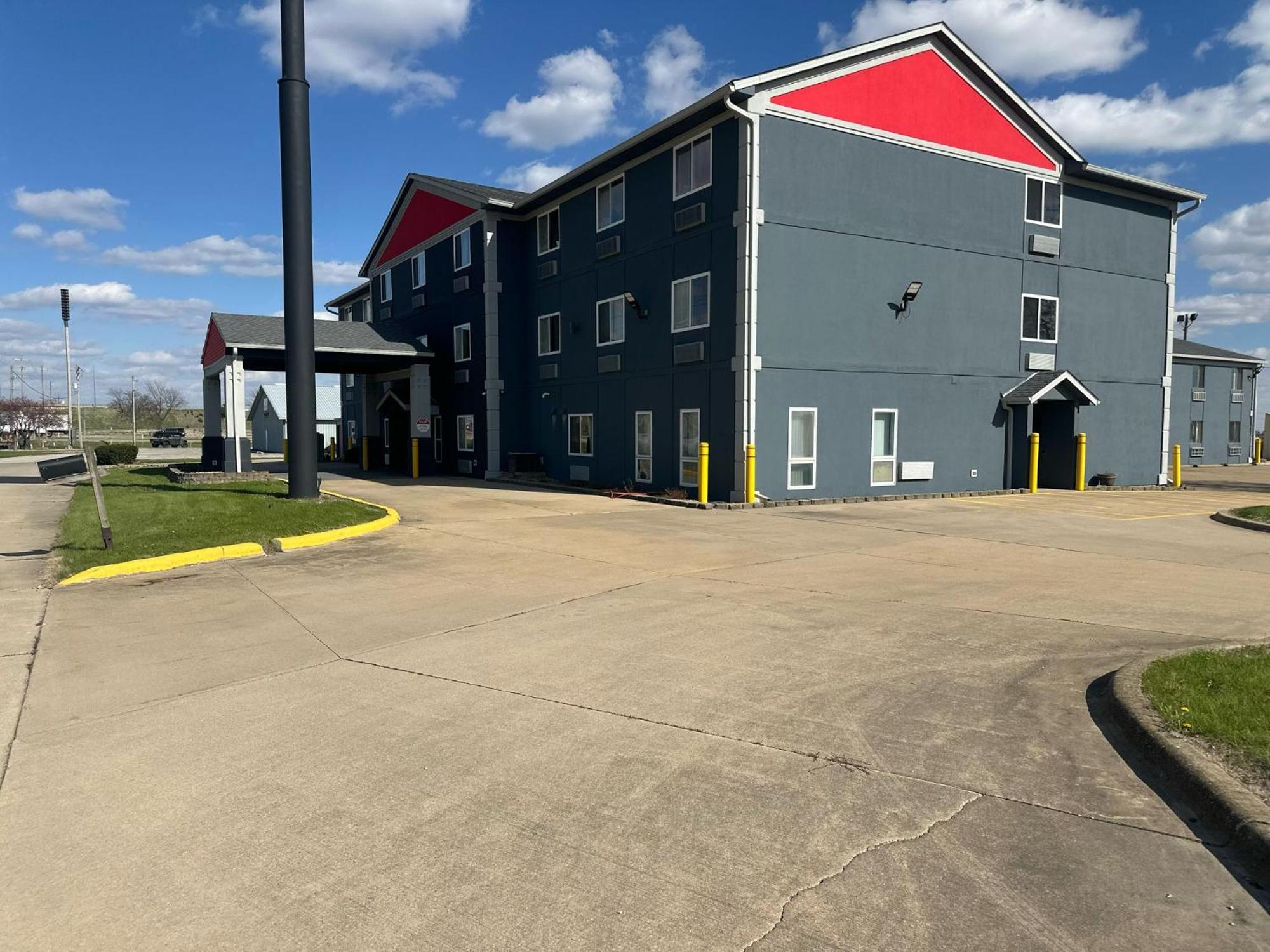 Burgundy Inn & Suites By Oyo El Paso Eksteriør bilde